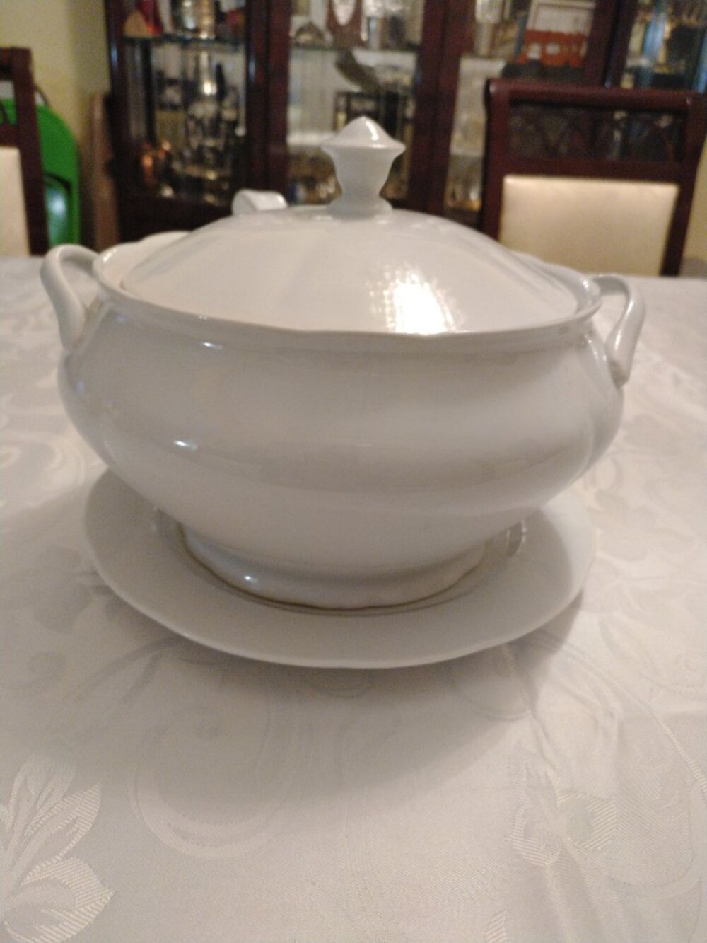 BIA CORDON BLEU LARGE WHITE 3.5 qt. SOUP TUREEN W/UNDER PLATE & LADLE